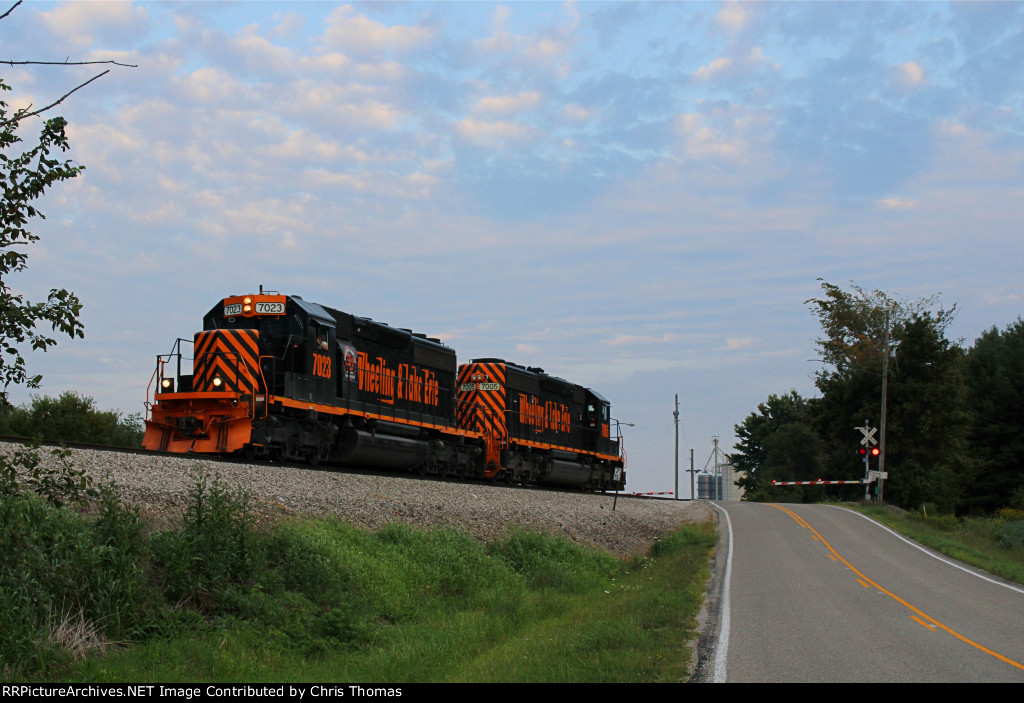 WE 7023 running light to Hartland